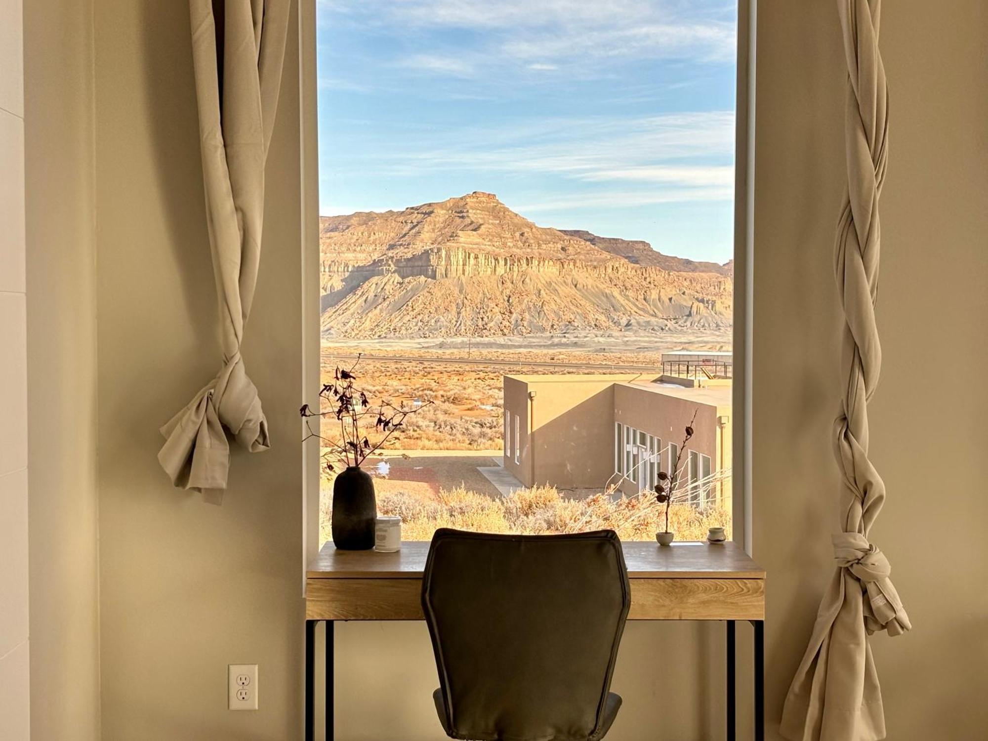 Calming Canyon Sanctuary With Grand Mesa Views 빅 워터 외부 사진